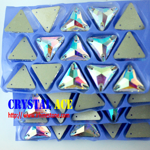 venta al por mayor de alta calidad Cristal <span class=keywords><strong>AB</strong></span> Triángulo cosen en cristal - Product Image 1