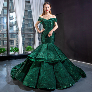 gown green