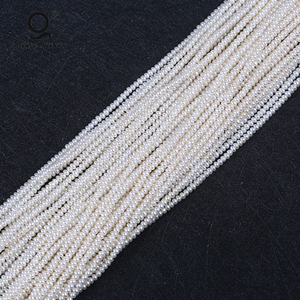 Perle Naturali di Alta Qualità Bianche 2.5-3mm a Forma di Bottone Piccole Perle d'Acqua Dolce - Product Image 1