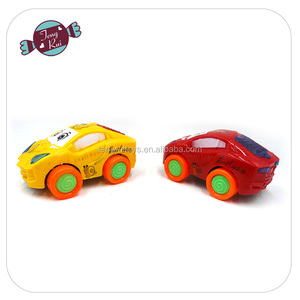 Fabrication en usine camion à inertie dessin animé jouet bonbons en plastique design mignon voiture jouet colorée pour enfants jouet de bonbons