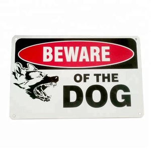 Vente flash : Plaque métallique personnalisée avec logo d'avertissement « Attention, Dobermann <span class=keywords><strong>Pinscher</strong></span> » pour jardin - Product Image 1