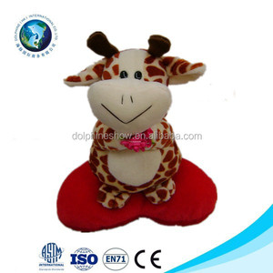 Wedding jirafa de peluche de juguete de <span class=keywords><strong>san</strong></span> valentín con el corazón cojín - Product Image 1