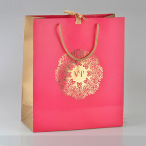 Customized luxury <strong>red</strong> <strong>gift</strong> <strong>bag</strong> gold hot stamping logo personalized <strong>gift</strong> <strong>bags</strong> paper <strong>bag</strong> - Product Image 2
