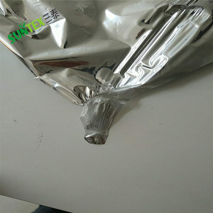 Film polyester métallisé en <span class=keywords><strong>aluminium</strong></span> réfléchissant <span class=keywords><strong>argent</strong></span>é Film plastique réfléchissant PE pour la couverture du sol des vergers - Product Image 3