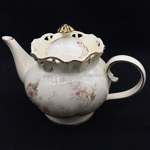 Grace 24ชิ้นชุดน้ำชาลายนูนดอกไม้สีทองดีไซน์เยอรมันชุดเครื่องลายครามชั้นดีทันสมัยสำหรับเป็นของขวัญในงานเลี้ยงที่บ้าน - Product Image 5