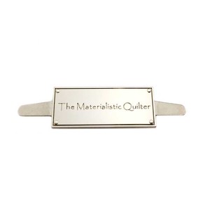 Liga De Zinco Gravado Prata Dourada Nome logotipo <span class=keywords><strong>Custom</strong></span> Made <span class=keywords><strong>Metal</strong></span> Plate Tag Etiqueta Com Pin para Bolsa - Product Image 6