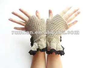 Guantes sin dedos Funky Lace Trimmed patrón de ganchillo