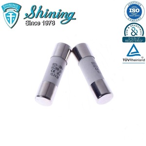 F-1038C-16 fuente de alimentación 16A RT18-32 de 10X38 fusible de cerámica - Product Image 1