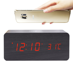 Reloj Despertador Creativo Universal de Madera con LED y Cargador Inalámbrico QI para <span class=keywords><strong>Teléfono</strong></span> Móvil - Product Image 2