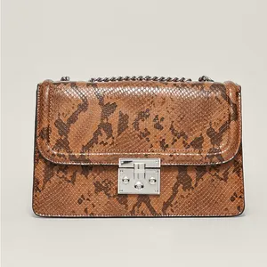 Custom high quality low price snakeskin PU leather shoulder bag metal chain messenger women 's crossbody bag