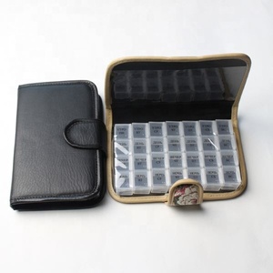 Portapillole Settimanale in Pelle PU con 7 Scomparti - Product Image 5