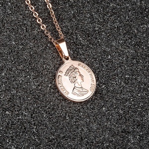 Personalizzato 18 K In Oro Rosa Placcato <span class=keywords><strong>Regina</strong></span> Britannica Elizabeth Martello Moneta <span class=keywords><strong>Della</strong></span> Collana Dei Monili Per Le Donne - Product Image 4