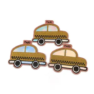 Gepersonaliseerde Custom Merknaam Logo Badges Glitter Stof Taxi Vorm Borduurwerk Patches voor Baby Kleding