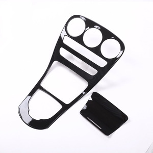 Adesivi di Rivestimento per Cornice Pannello Console Centrale Cambio Nero Lucido per Mercedes Benz <span class=keywords><strong>Classe</strong></span> C <span class=keywords><strong>GLC</strong></span> W205 C180L C200L C300 GLC260 - Product Image 2