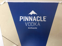 Drapeaux triangulaires en PVC à impression recto verso personnalisés, fanions suspendus en plastique, guirlande de drapeaux