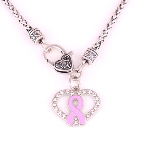 Rosa Corazón de esmalte cinta contra el cáncer de mama COLLAR COLGANTE - Product Image 1