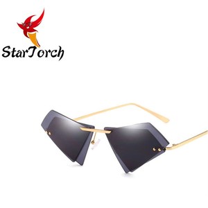 2018 la más nueva manera doble lente gafas de <span class=keywords><strong>sol</strong></span> <span class=keywords><strong>del</strong></span> ojo de gato <span class=keywords><strong>del</strong></span> color <span class=keywords><strong>del</strong></span> mar sin <span class=keywords><strong>sol</strong></span> baratas - Product Image 2