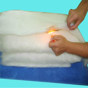 China fabricante Dacron batting 140 GSM respetuoso con el medio ambiente resistente al fuego algodón <span class=keywords><strong>guata</strong></span> poliéster edredón <span class=keywords><strong>guata</strong></span> - Product Image 2
