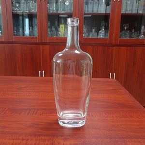 Nuevo tipo 750 ml cristal blanco fino vaso vacío botella de ginebra - Product Image 2