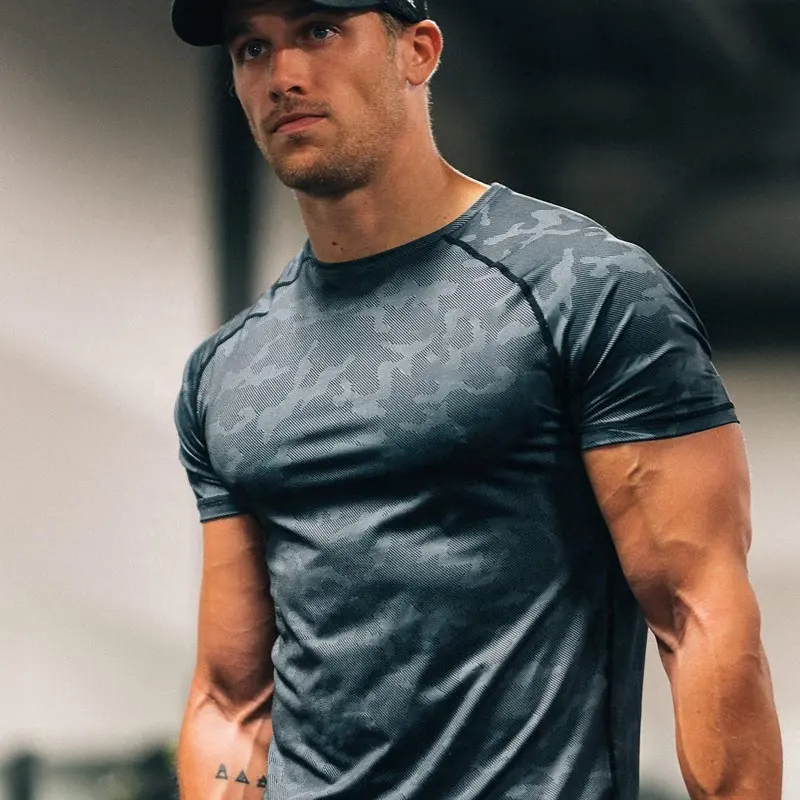 Camouflage Individuelles T Shirt Druck und Fitnessraum Tragen Männer