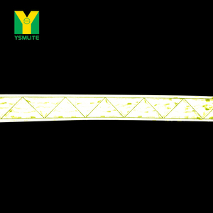 Nastro riflettente fluorescente in Pvc giallo ad alta luce per segnaletica stradale e nastro di sicurezza del riflettore - Product Image 5