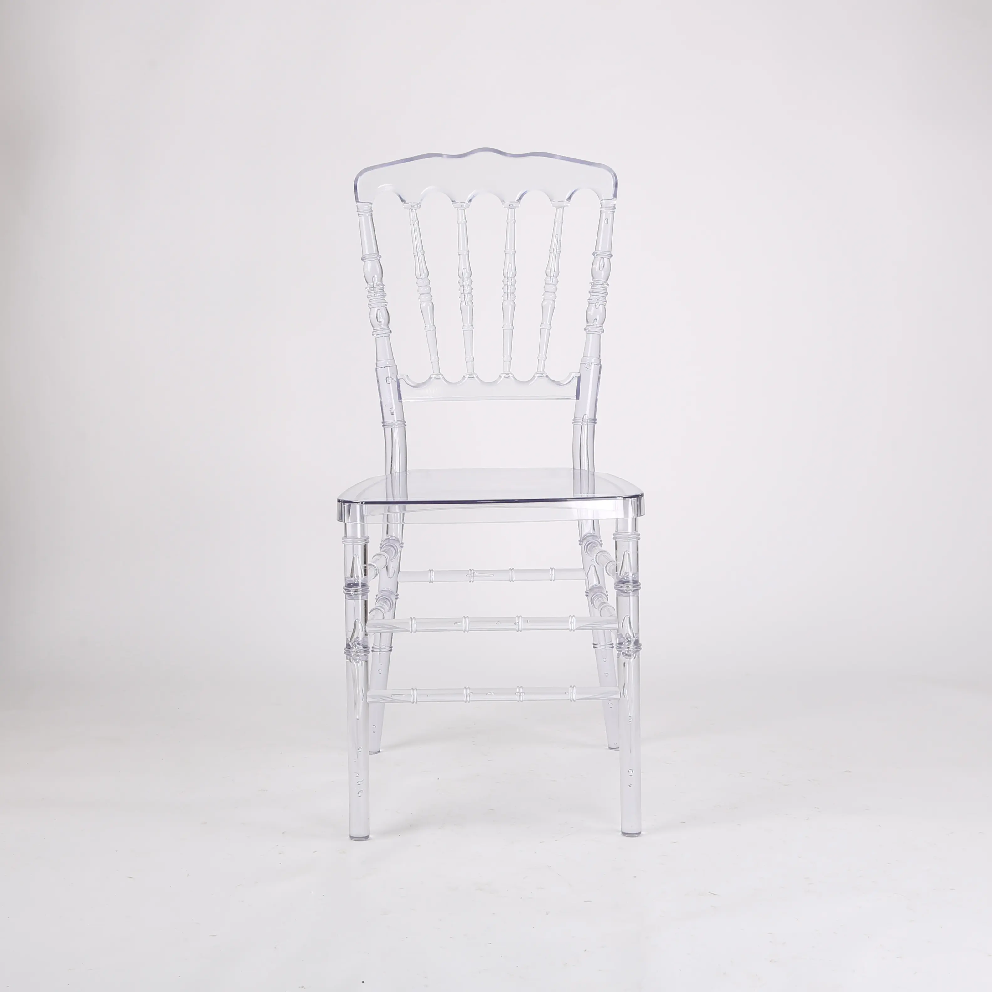 Chaise ronde en plexiglas transparente, en plastique, polycarbonate, acrylique, 1 pièce