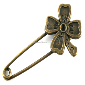 Mode Élégante Perle Broche Pins Pour Hommes Costumes - Product Image 1