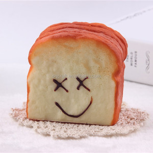 Kawaii Squishy Lento Aumento Crema Perfumada PU Rebanada Tostada de <span class=keywords><strong>la</strong></span> Sonrisa de <span class=keywords><strong>la</strong></span> Cara de Negocios Titular de <span class=keywords><strong>la</strong></span> Tarjeta - Product Image 3
