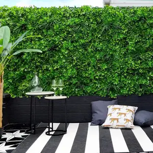 Hot Koop Kunstmatige Living Wall Uv Beschermd Pe Kunstmatige Buxus Piramide Topiary Heggenschaar Hek Panel