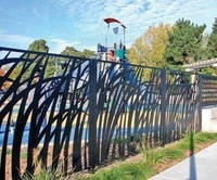 Valla de Hierro con Patrón de Hojas de Junco Cortadas con Láser en Categorías de Cercas, Enrejados y Puertas