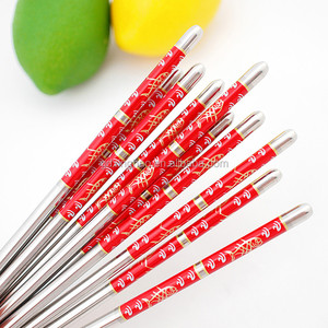 Varios Tipos <span class=keywords><strong>de</strong></span> <span class=keywords><strong>Palillos</strong></span> <span class=keywords><strong>de</strong></span> <span class=keywords><strong>Acero</strong></span> Inoxidable Repujados para Sushi - Product Image 4