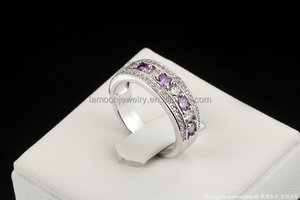Cincin Kawin Wanita Grosir Berkualitas Tinggi dari Paduan Tembaga Klasik Berlapis Emas 18K & Emas Putih dengan Setting Berlian CZ Model Pave R585 - Product Image 4