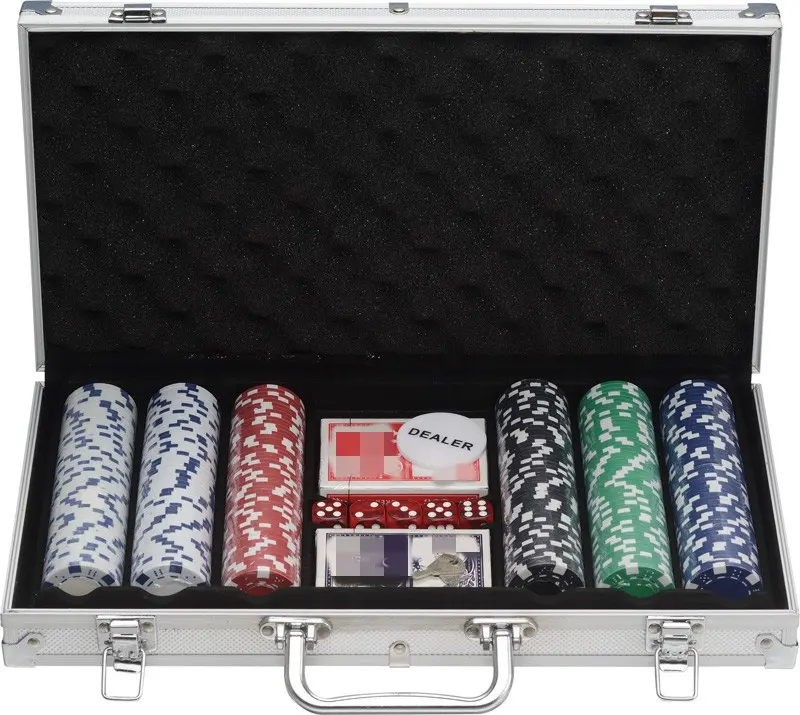 300 pièces de jeton de poker mis dans un boîtier en aluminium