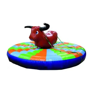 Venta caliente inflable Toro de rodeo/inflable manual Toro/juego/inflable Bungee Toro con Circular colchón para niños