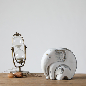 Intérieurs de maison Ornements familiaux en résine Décoration artisanale Statues d'éléphants Décoration intérieure en résine - Product Image 1