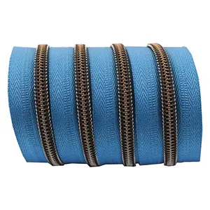 Factory Direct Price Good Quality No.5 Zipper By Yard Roll Long Chain Nylon 200 Yard