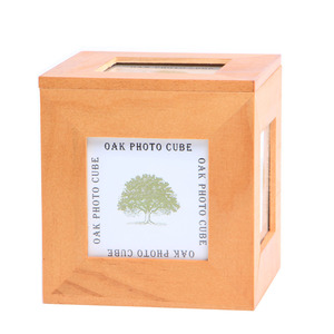 Cadre <span class=keywords><strong>photo</strong></span> carré transparent en bois élégant pour la vente en gros avec logo <span class=keywords><strong>personnalisé</strong></span> et <span class=keywords><strong>cube</strong></span> <span class=keywords><strong>photo</strong></span> rotatif - Product Image 2