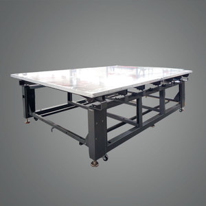 Machine <span class=keywords><strong>de</strong></span> découpe automatique CNC à grande vitesse pour cuir avec boîte <span class=keywords><strong>de</strong></span> vitesses et moteur pour chaussures, sacs et produits - Product Image 3