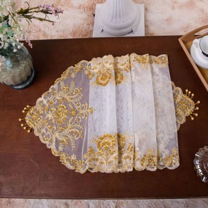 Bianco natale <span class=keywords><strong>tovaglia</strong></span> ricamo organza <span class=keywords><strong>runner</strong></span> tavolo <span class=keywords><strong>con</strong></span> perline e paillettes - Product Image 3