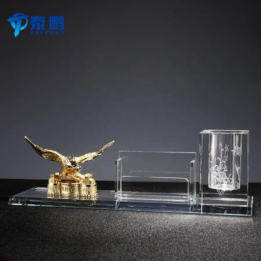 Lindo conjunto de mesa de cristal, com águia banhada a ouro e caneta de gravura, presente ou decoração