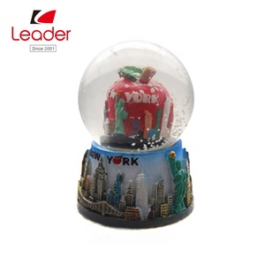 Bán Buôn Mơ Mộng Nhựa Màu Hồng 65Mm Quả Cầu Tuyết New York Quả Cầu Tuyết Quả Cầu Pha Lê Quả Cầu Tuyết - Product Image 4