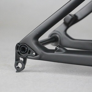 Nouveau cadre de VTT super léger à suspension arrière rigide 29 pouces en fibre de carbone <span class=keywords><strong>T1000</strong></span>, câblage interne, BB92, cadre de vélo de montagne en carbone FM599 - Product Image 3