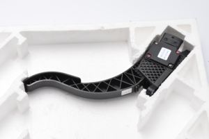 自動車用5V吊り下げ式電動アクセルペダル電子スロットルアクセルペダルセンサー - Product Image 3