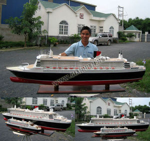 QUEEN MARY 2 X-LARGE MODELO do NAVIO de CRUZEIRO-FORRO de OCEANO DE MADEIRA do OFÍCIO