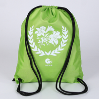 Sac à cordon recyclable fabriqué en Chine, sac d'emballage personnalisé avec logo, design durable et réutilisable, matériau polyester/nylon