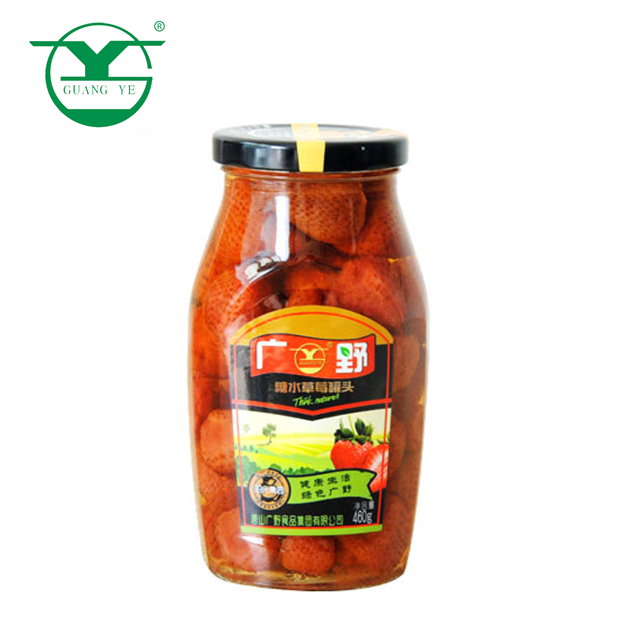 Консервированные блюда, клубника в клубничном сиропе