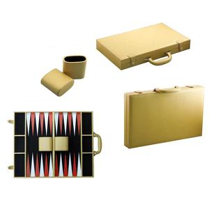 Commercio all'ingrosso di alta qualità in pelle personalizzata <span class=keywords><strong>Backgammon</strong></span> <span class=keywords><strong>gioco</strong></span> da tavolo Set per <span class=keywords><strong>gioco</strong></span> all'aperto e al coperto con un amico o la famiglia - Product Image 4