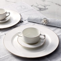 Service de table en porcelaine Hosen 28 pièces avec bord doré, motif végétal, fabriqué au Guangdong, assiettes fines