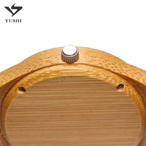 <span class=keywords><strong>Orologio</strong></span> in <span class=keywords><strong>Legno</strong></span> di Alta Qualità con Logo Personalizzato OEM, Orologi in Bambù Naturale Incisi a Mano per Uomo - Product Image 5