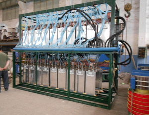 Four de fusion hydraulique à <span class=keywords><strong>induction</strong></span>, 15 tonnes, <span class=keywords><strong>coque</strong></span> en acier - Product Image 4